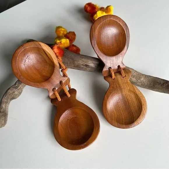Vintage Wooden Castanets. MINT Condition. Gorgeous. Amazing Sound - Picture 3 of 5